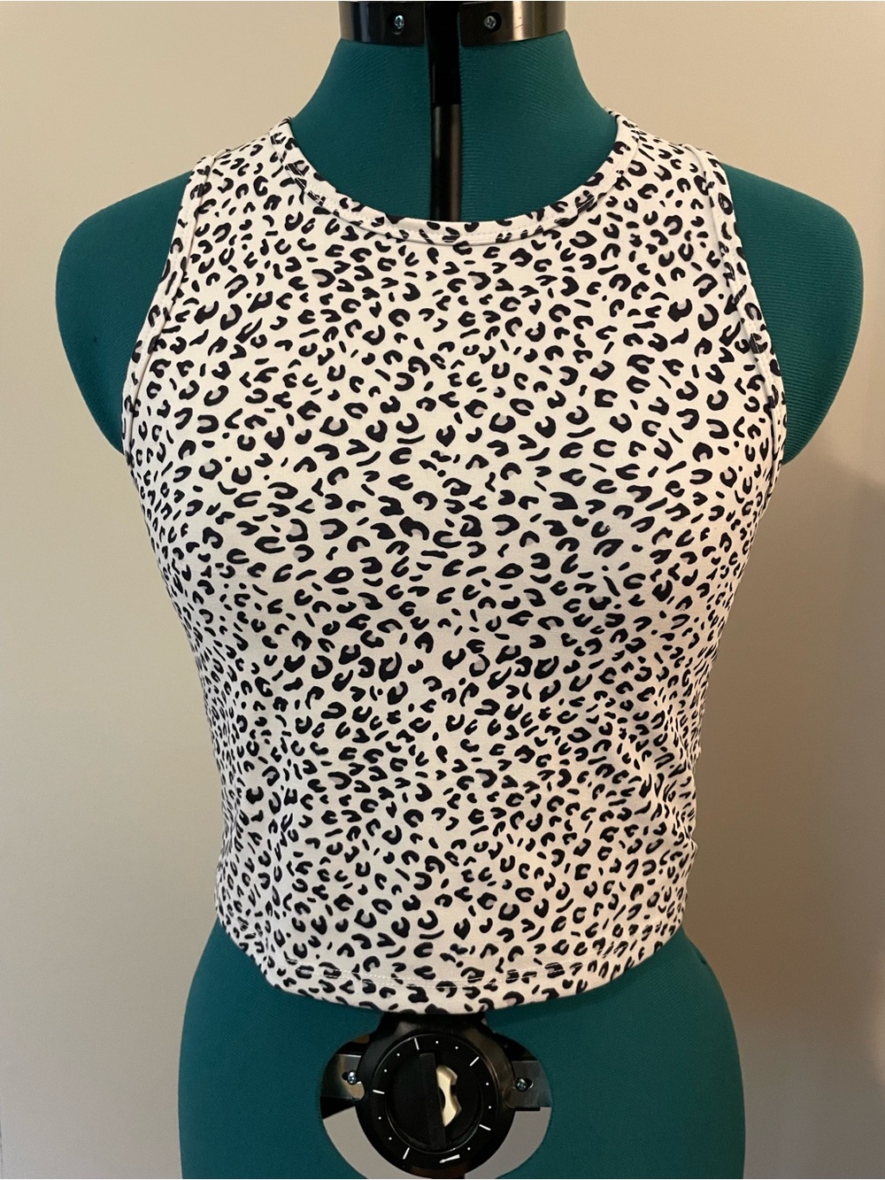 Balance Collection White and Black Leopard Print Crop Top